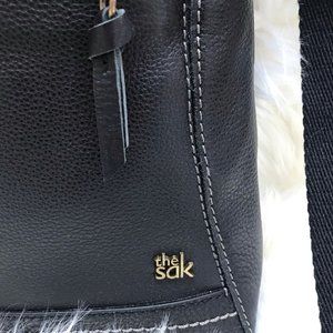 The SAK-104118 Black Leather Crossbody Handbag